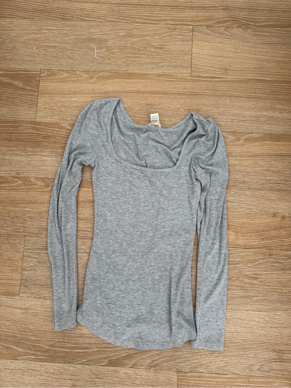 Bozzolo Gray Long-Sleeve Scoop Neck Fitted Top